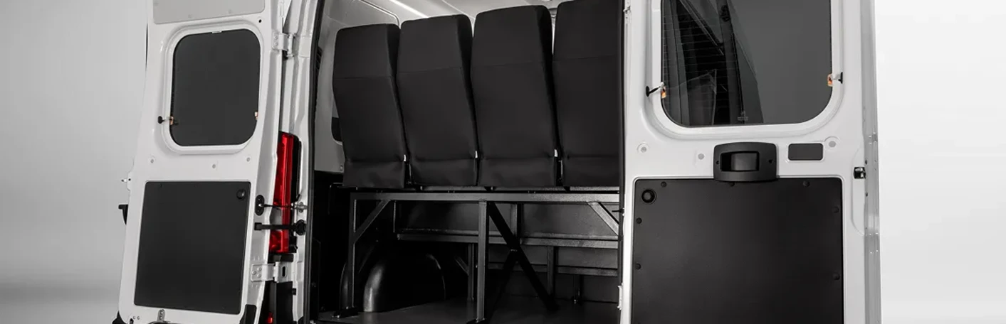 Portas traseiras com abertura de 270º