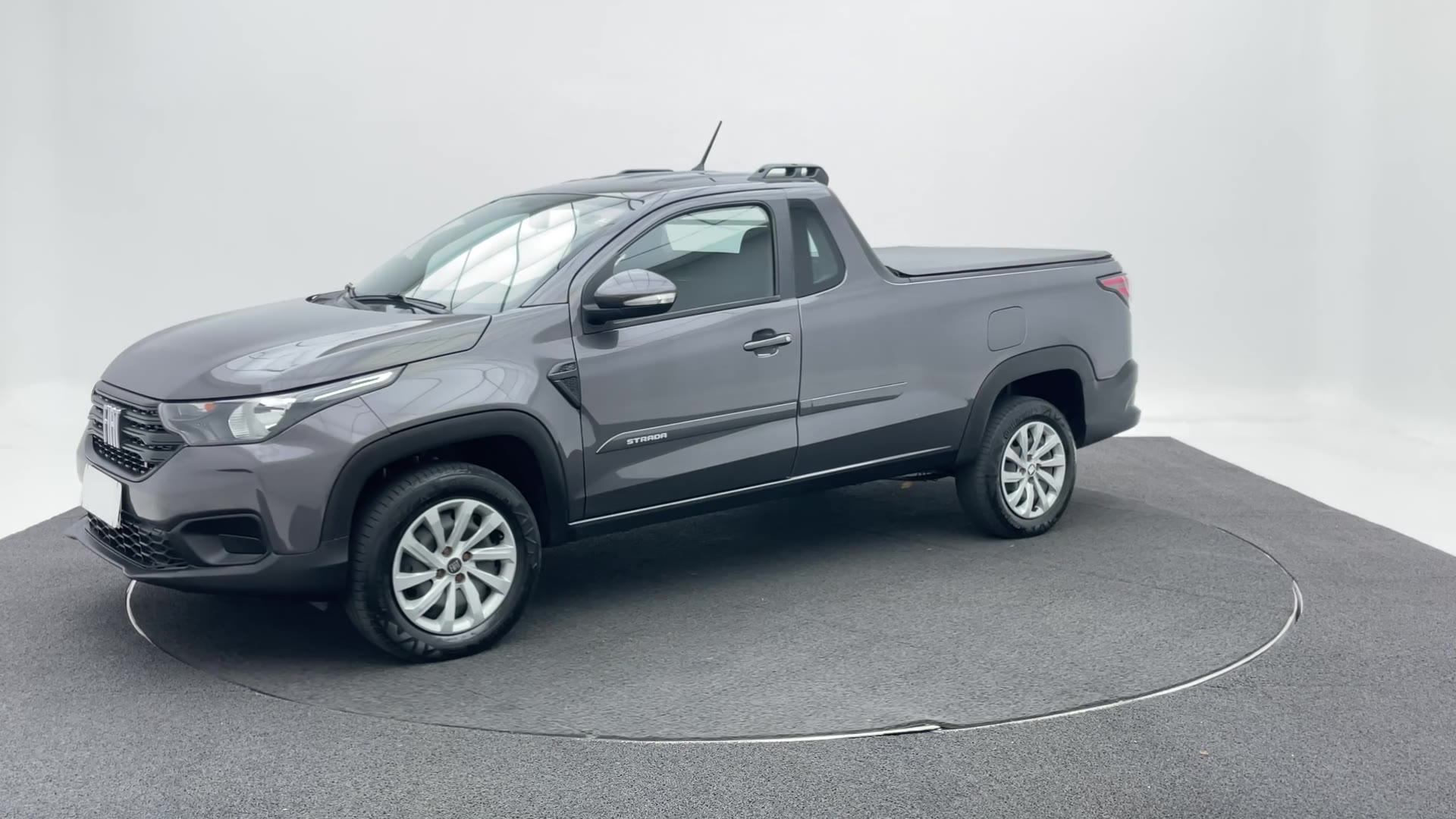 Strada Freedom 1.3 Flex 8V  CS Plus