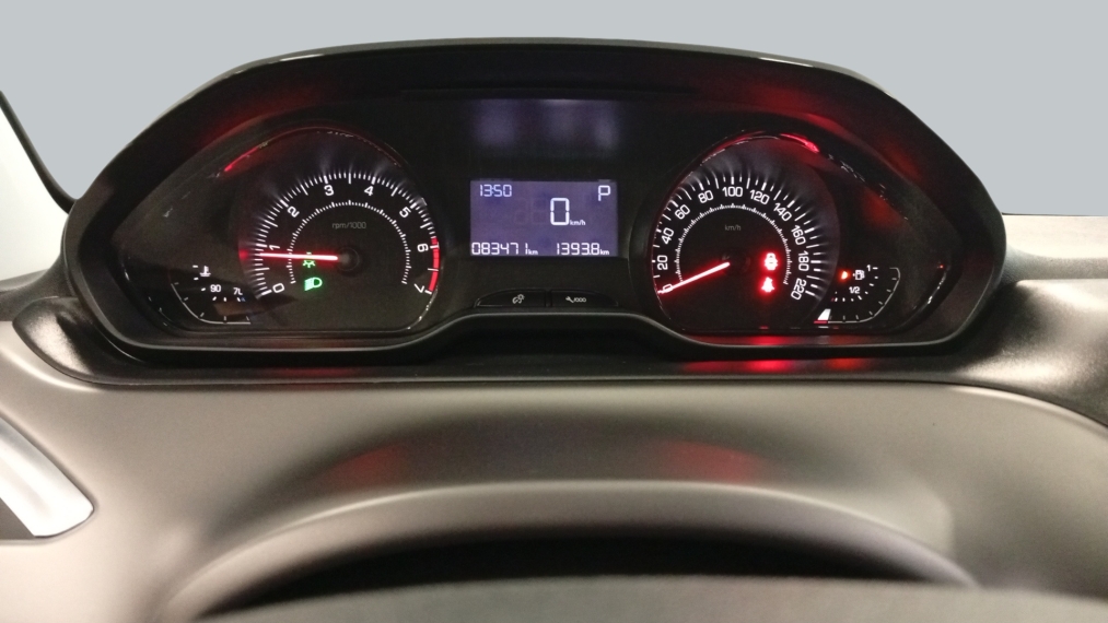 Peugeot-2008-1.6 16V THP FLEX SKYWALKER 4P AUTOMÁTICO