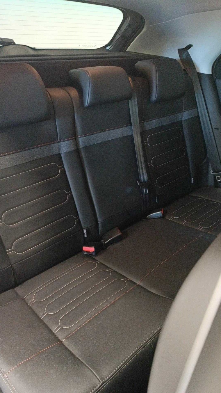 Citroën-C4 CACTUS-1.6 THP FLEX NOIR EAT6