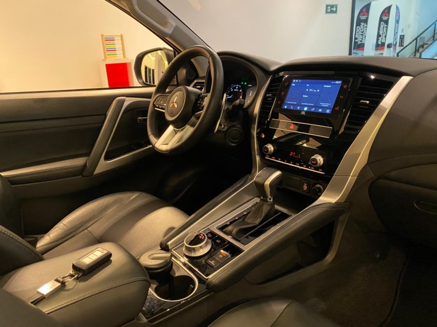 Mitsubishi-PAJERO SPORT-2.4 16V MIVEC TURBO DIESEL HPE-S AWD AUTOMÁTICO