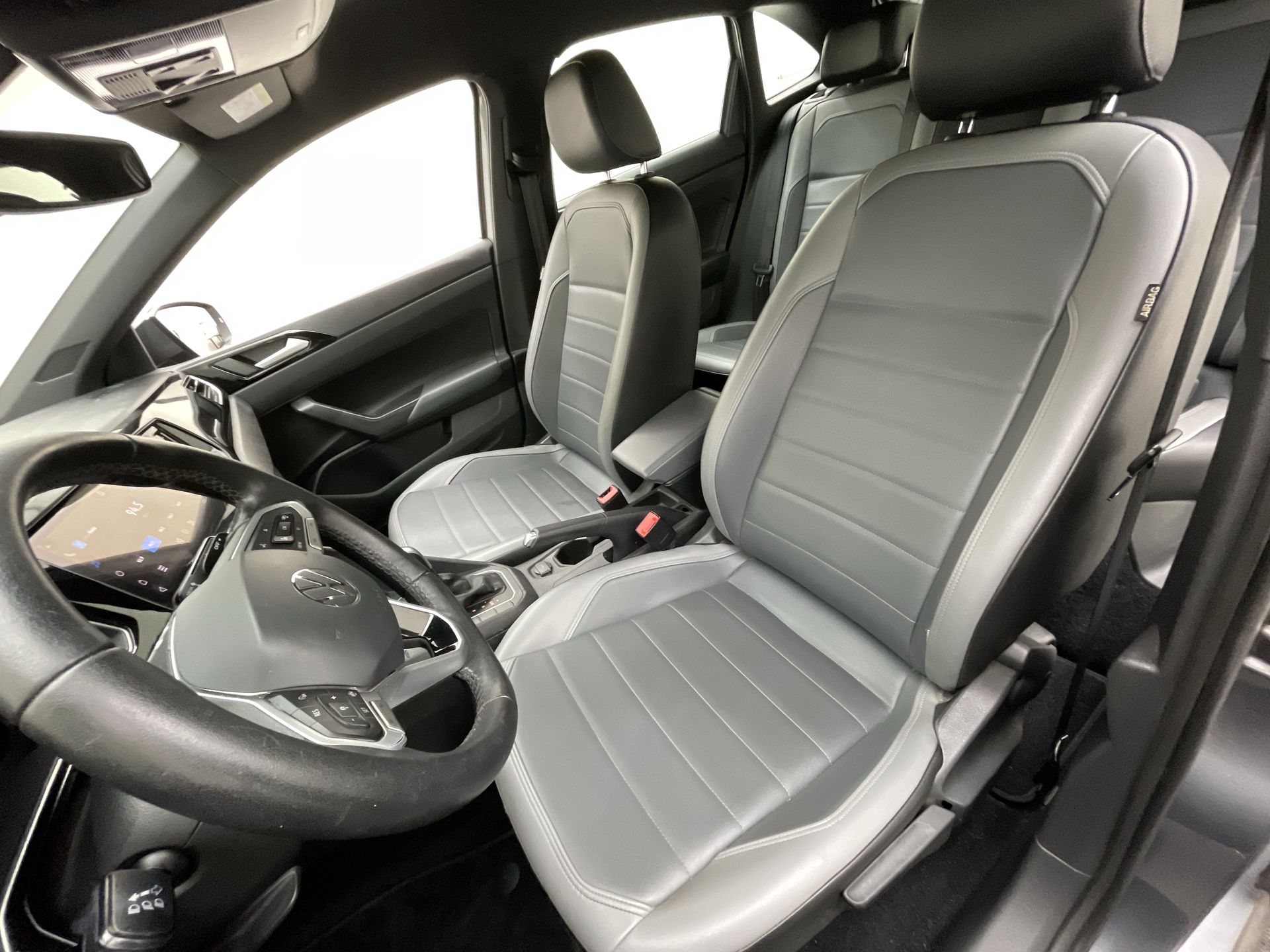 Nivus Highline 1.0 200 TSI Flex Aut.