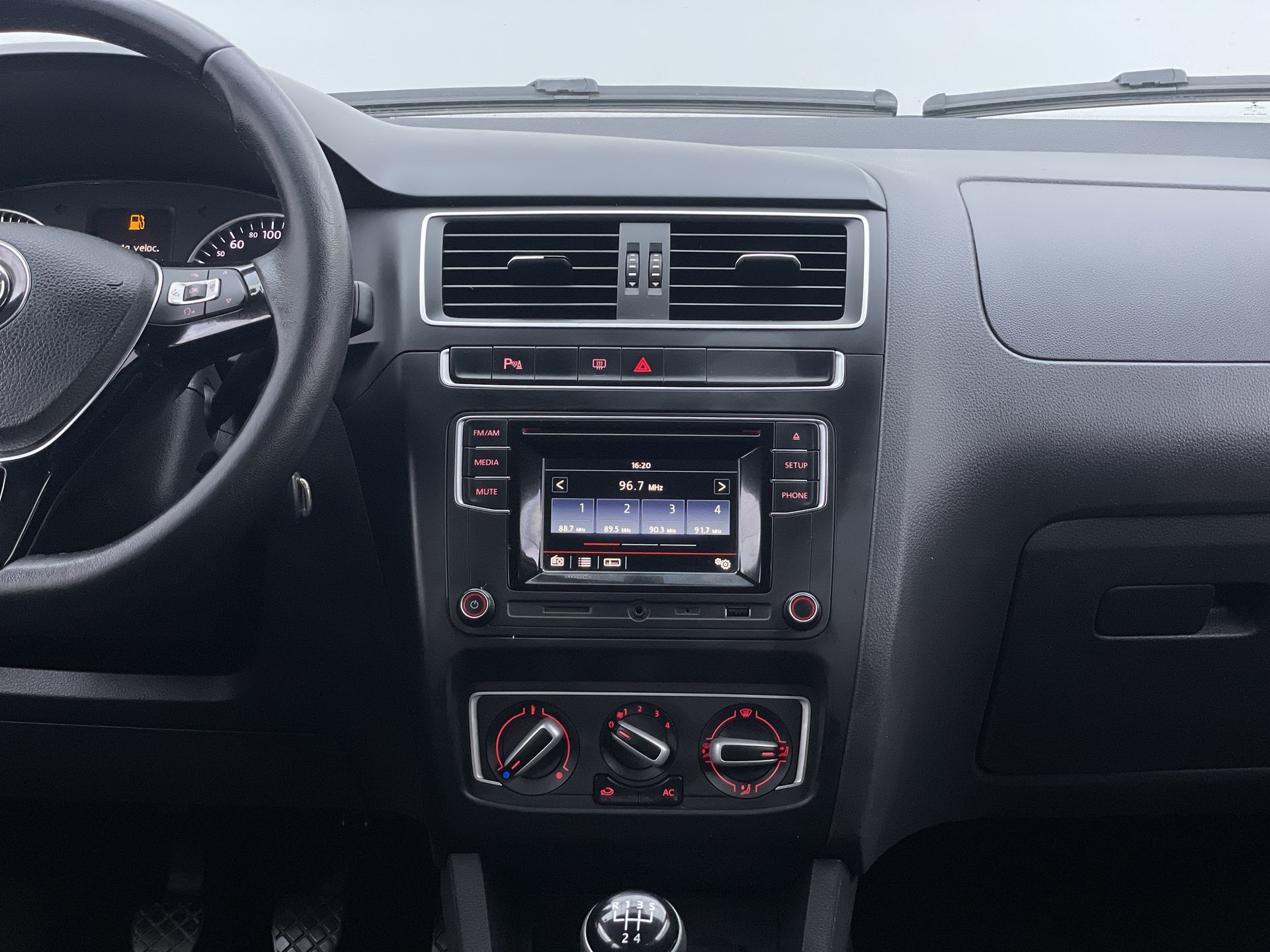 Fox RUN 1.6 Flex 8V 5p