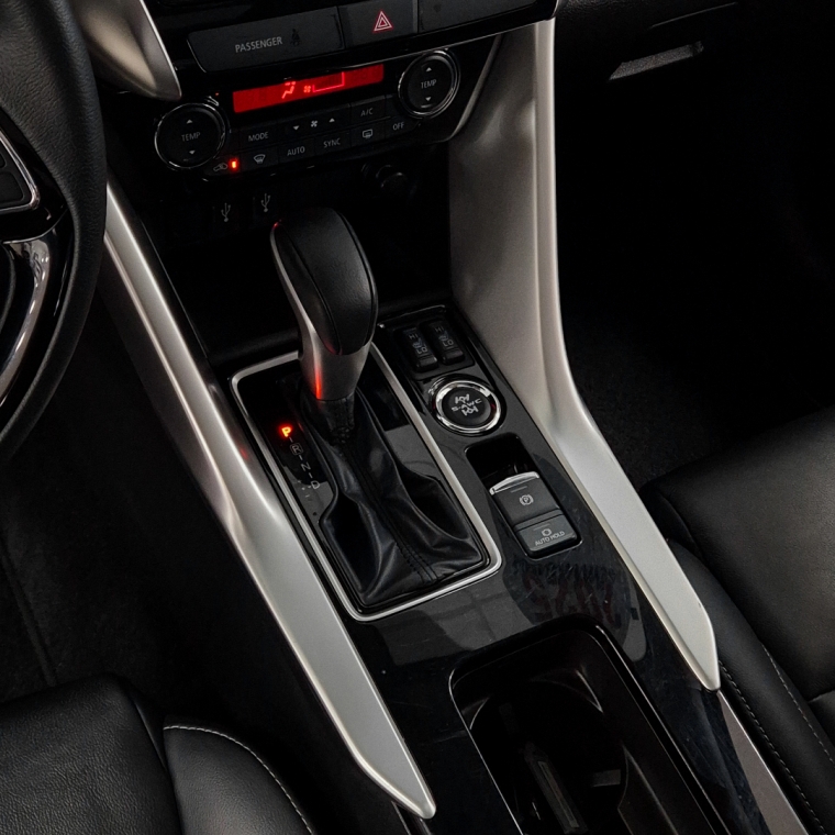 Mitsubishi-ECLIPSE CROSS-1.5 MIVEC TURBO GASOLINA HPE-S S-AWC CVT