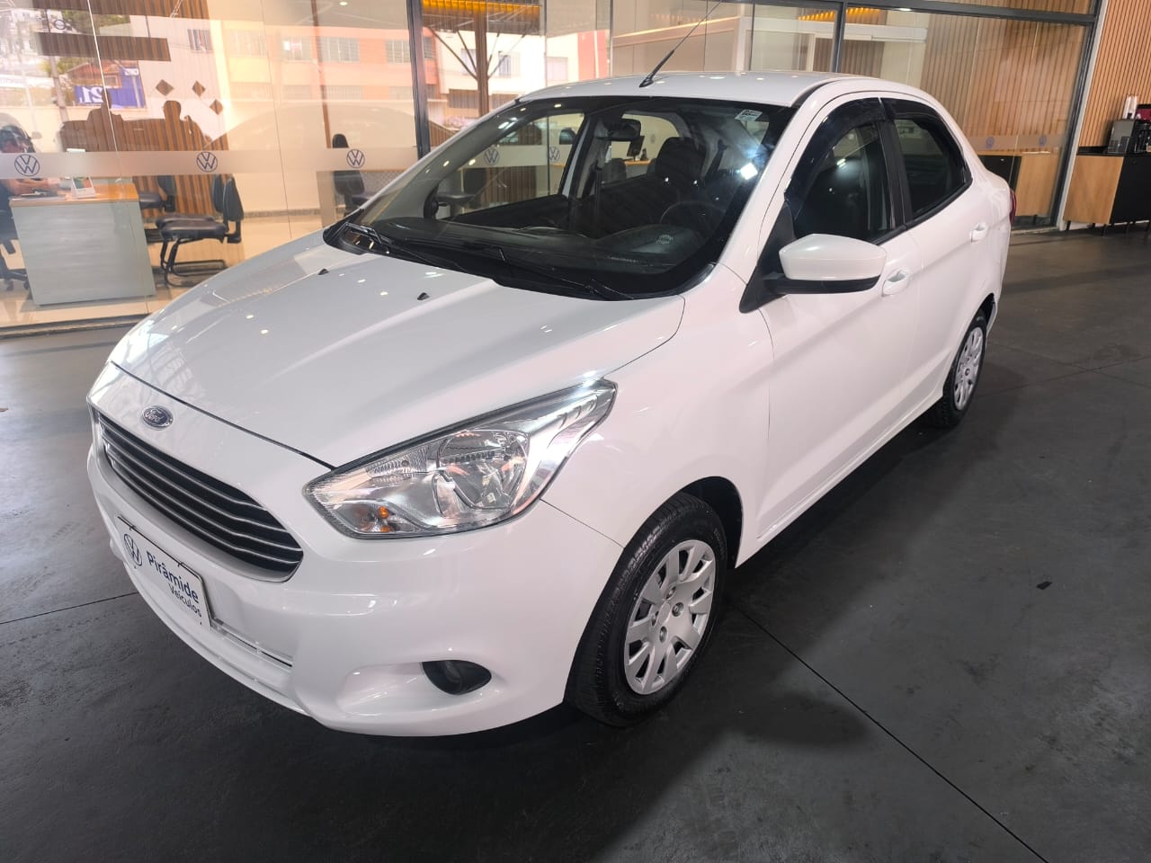 Ka+ Sedan 1.0 SE/SE PLUS TiVCT Flex 4p