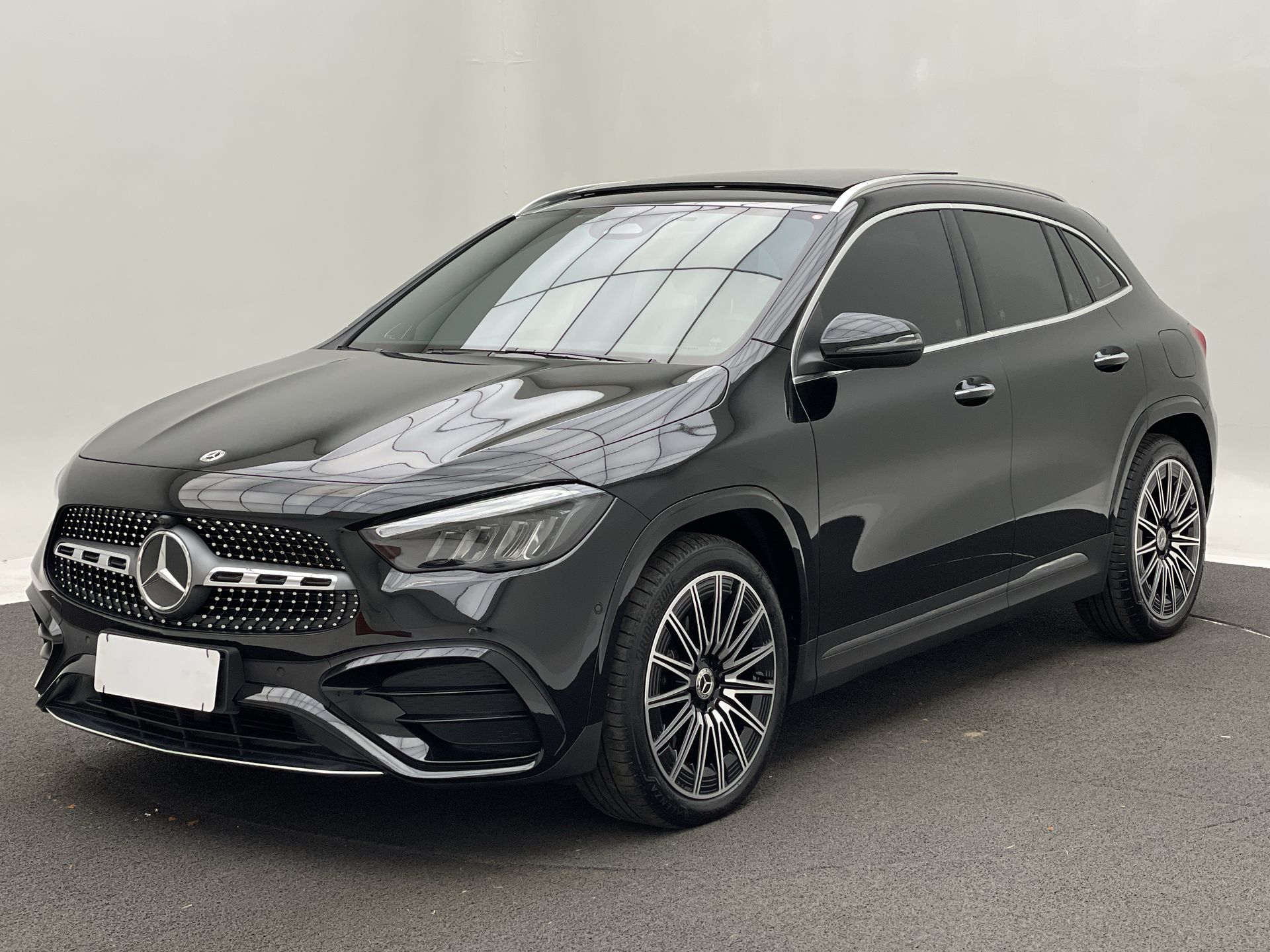 GLA 200 AMG Line 1.3 16V TB Aut.