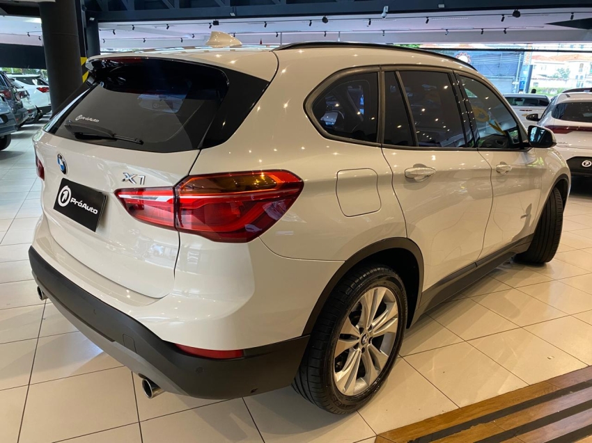 BMW-X1-2.0 16V TURBO ACTIVEFLEX SDRIVE20I 4P AUTOMÁTICO