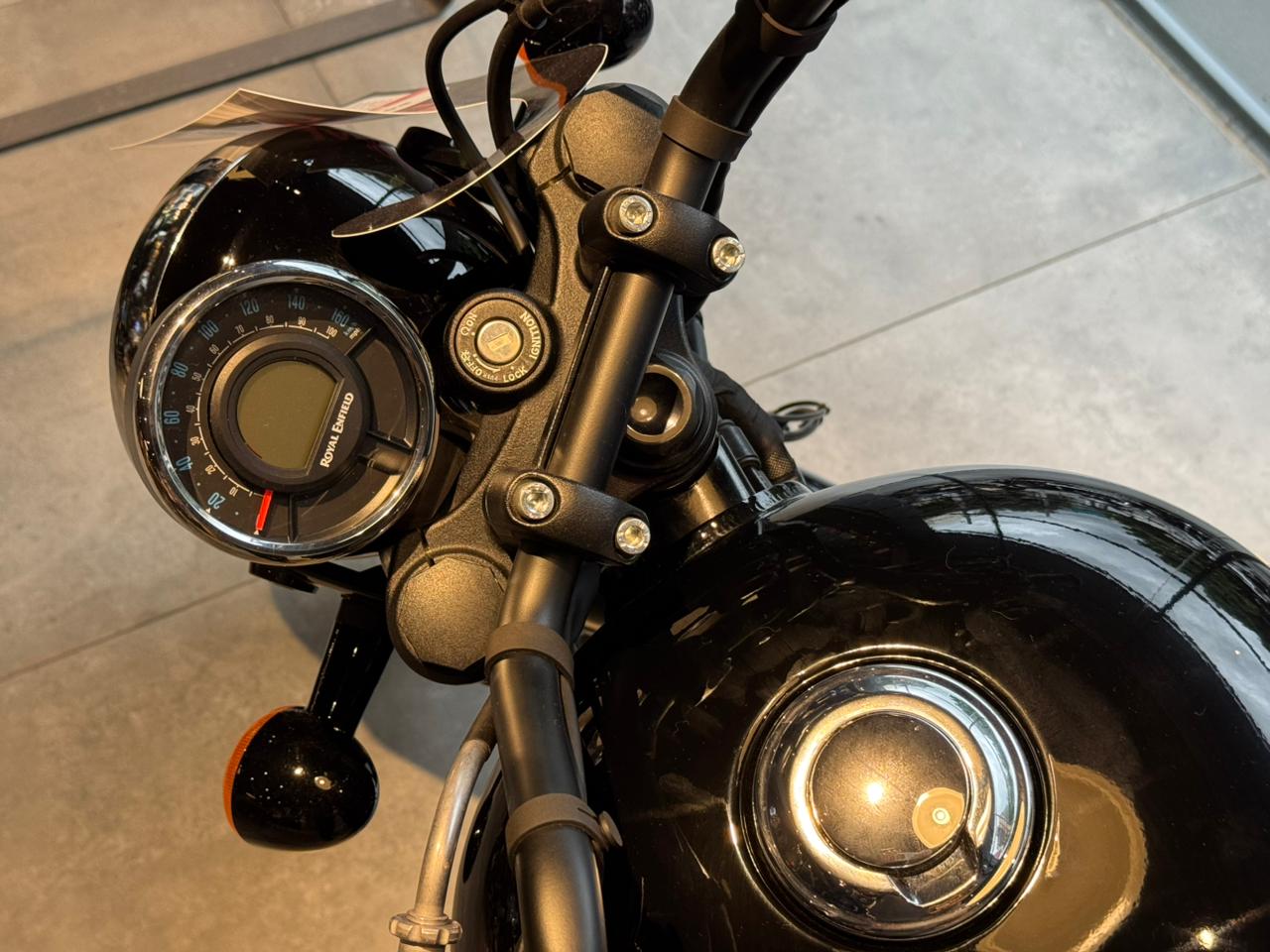 Royal Enfield-Meteor-Meteor Fireball 350cc ABS