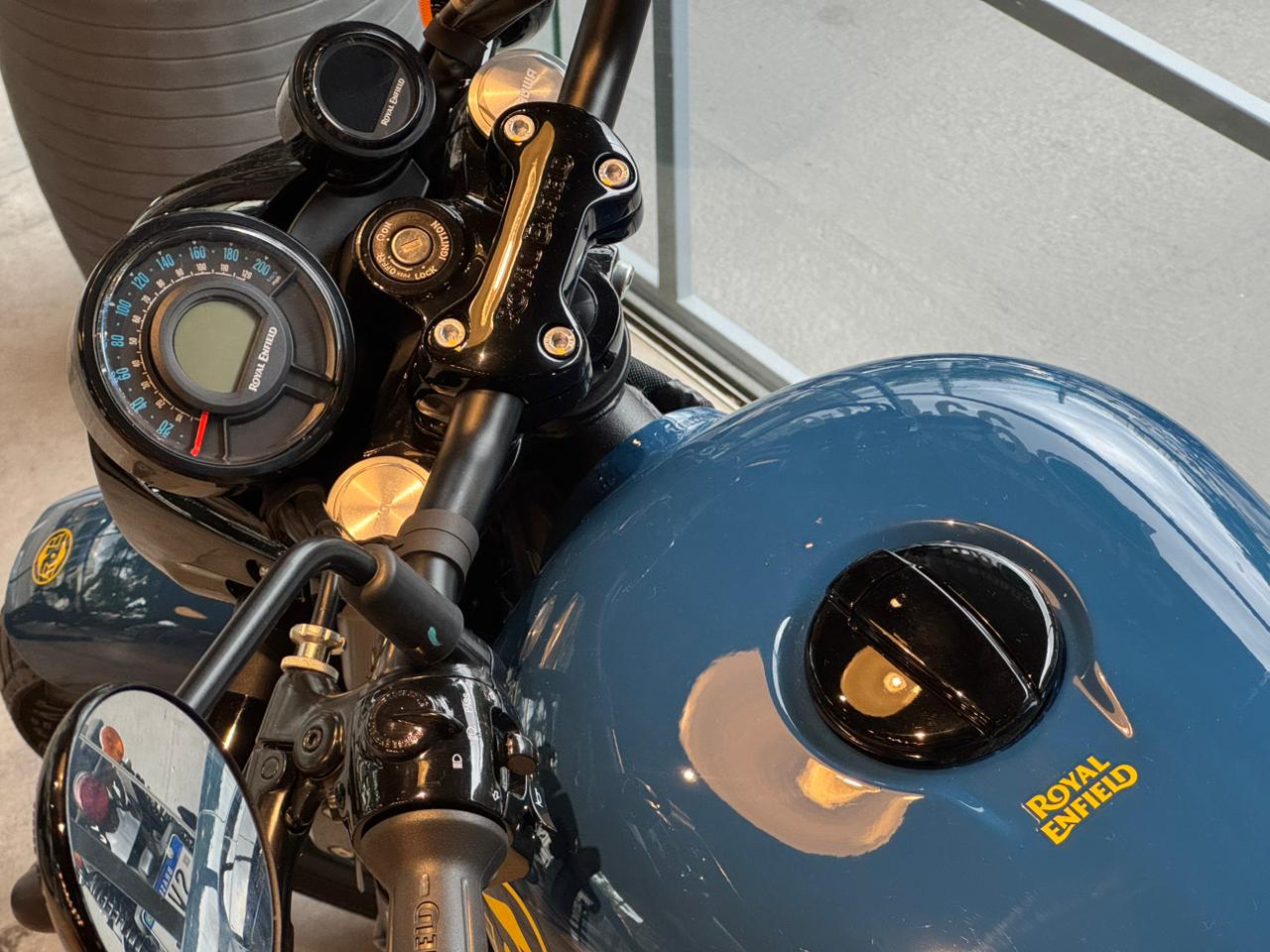 Royal Enfield-Shotgun-Shotgun 650cc ABS