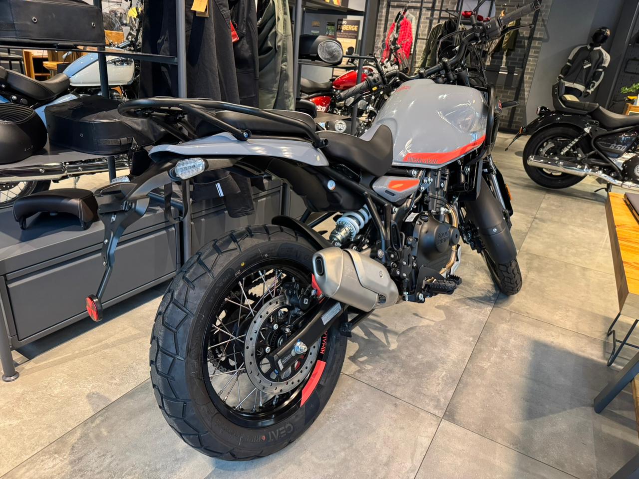 Royal Enfield-Himalayan-Himalayan 450cc Hanle