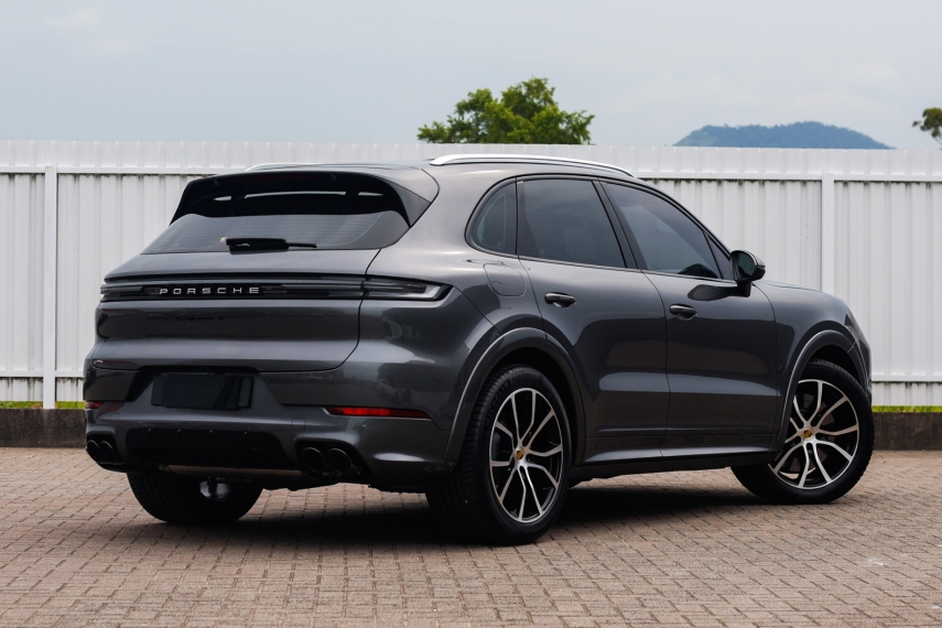 Porsche-CAYENNE-4.0 V8 GASOLINA S AWD TIPTRONIC S