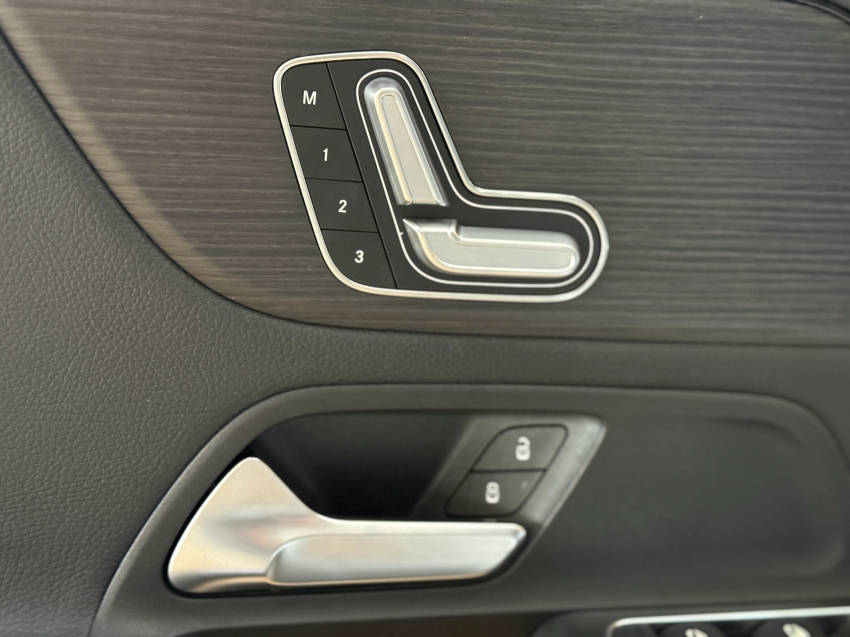 Mercedes-Benz-GLB 200-1.3 CGI GASOLINA PROGRESSIVE 7G-DCT