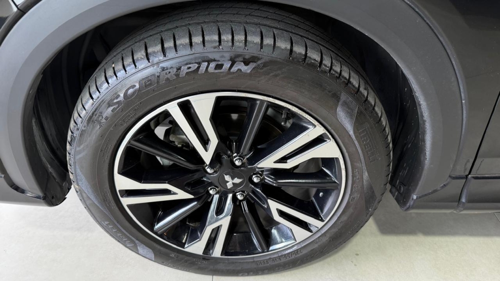 Mitsubishi-ECLIPSE CROSS-1.5 MIVEC TURBO GASOLINA HPE-S S-AWC CVT