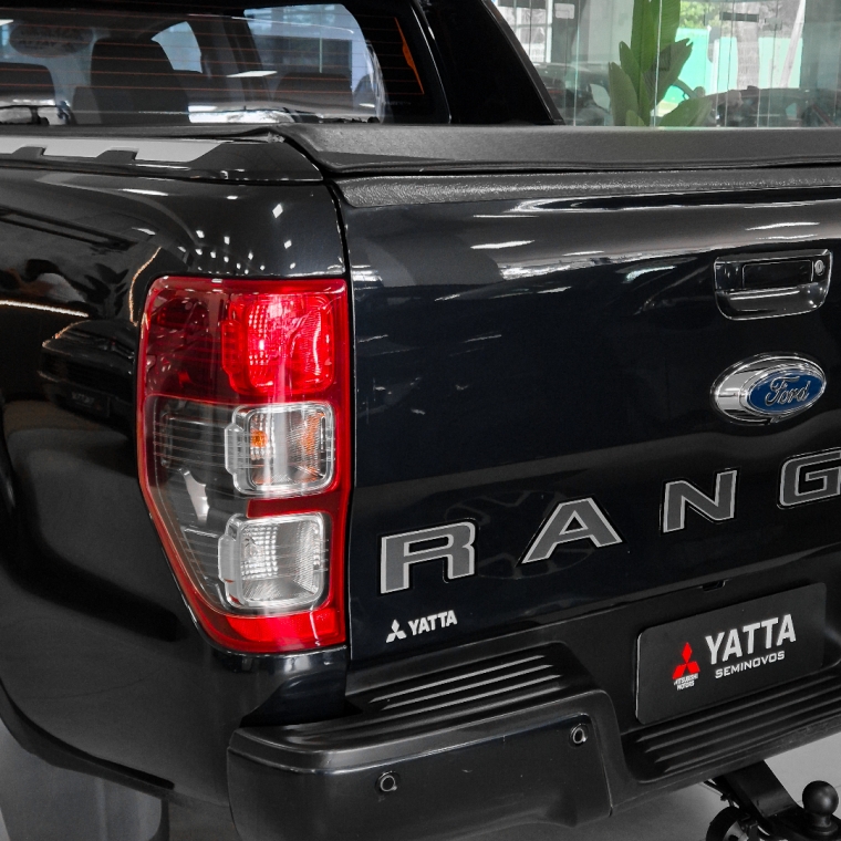 Ford-RANGER-2.2 BLACK 4X2 CD 16V DIESEL 4P AUTOMÁTICO