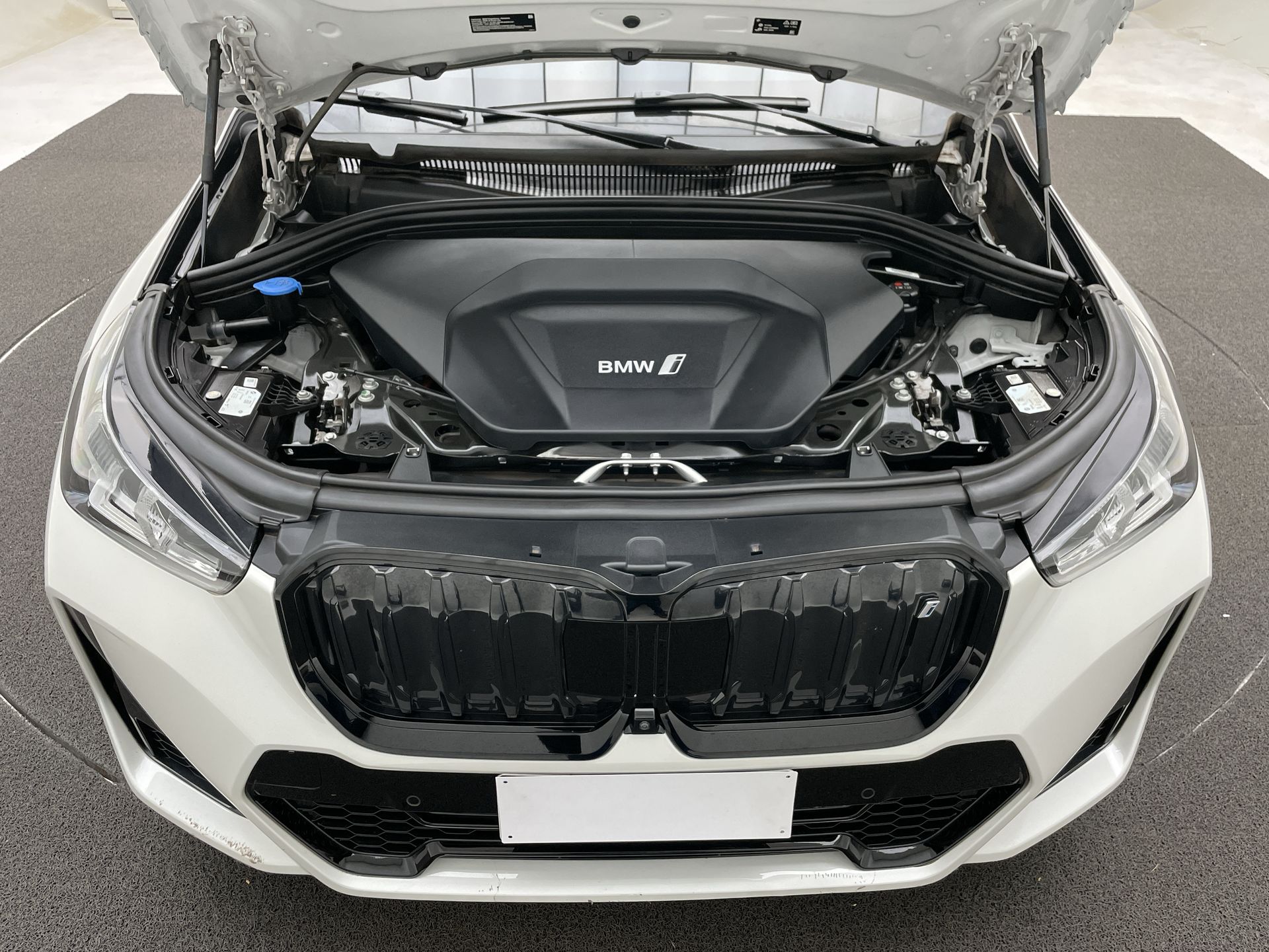 iX 1 xDrive 30 M Sport (Elétrico)