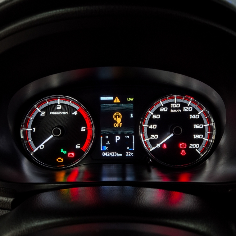 Mitsubishi-L200 TRITON-2.4 16V TURBO DIESEL SPORT HPE-S CD 4P 4X4 AUTOMÁTICO