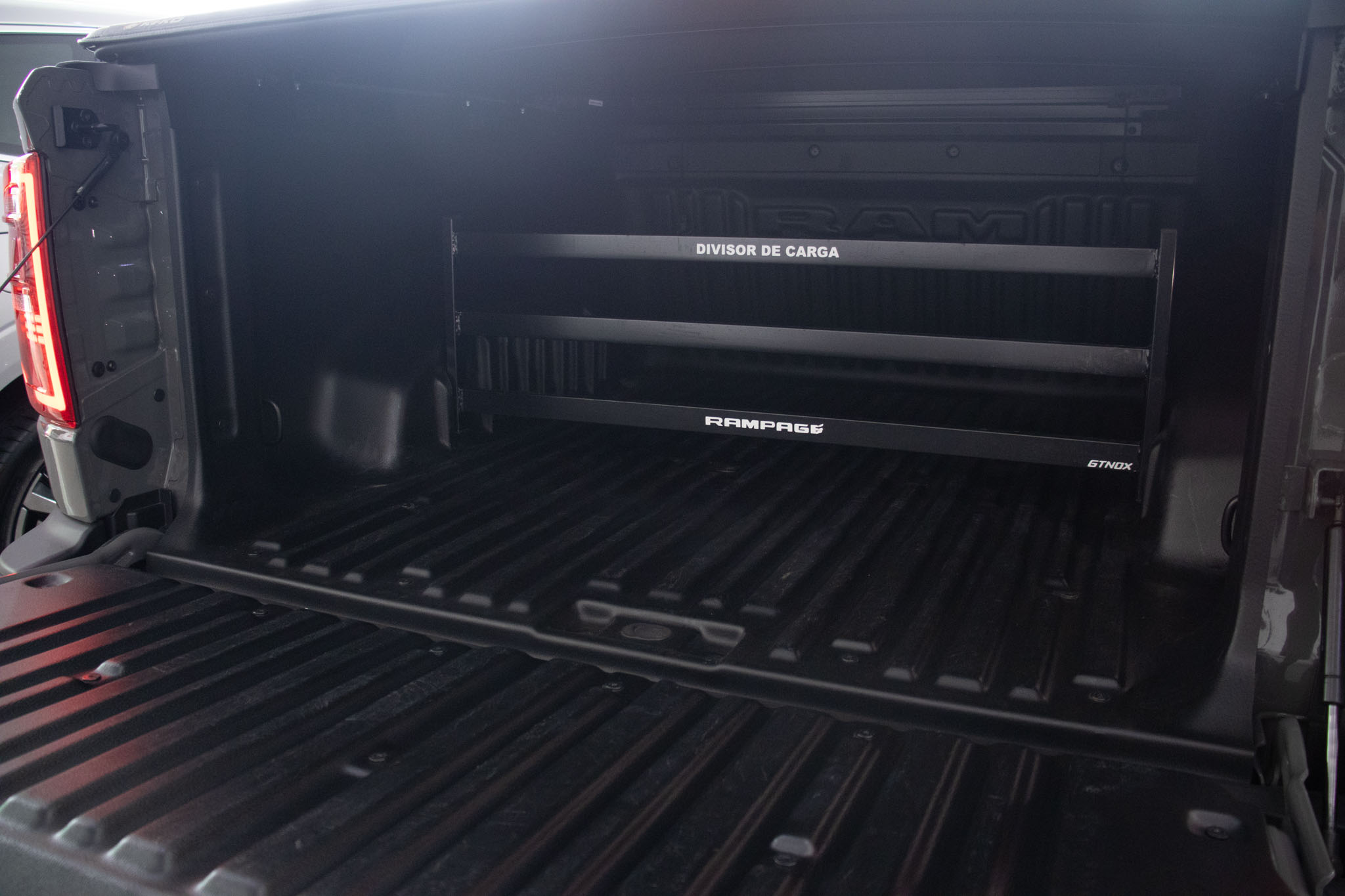 RAM-RAMPAGE-RAMPAGE R/T HURRIC. 4 2.0 TB CD 4X4 Aut.