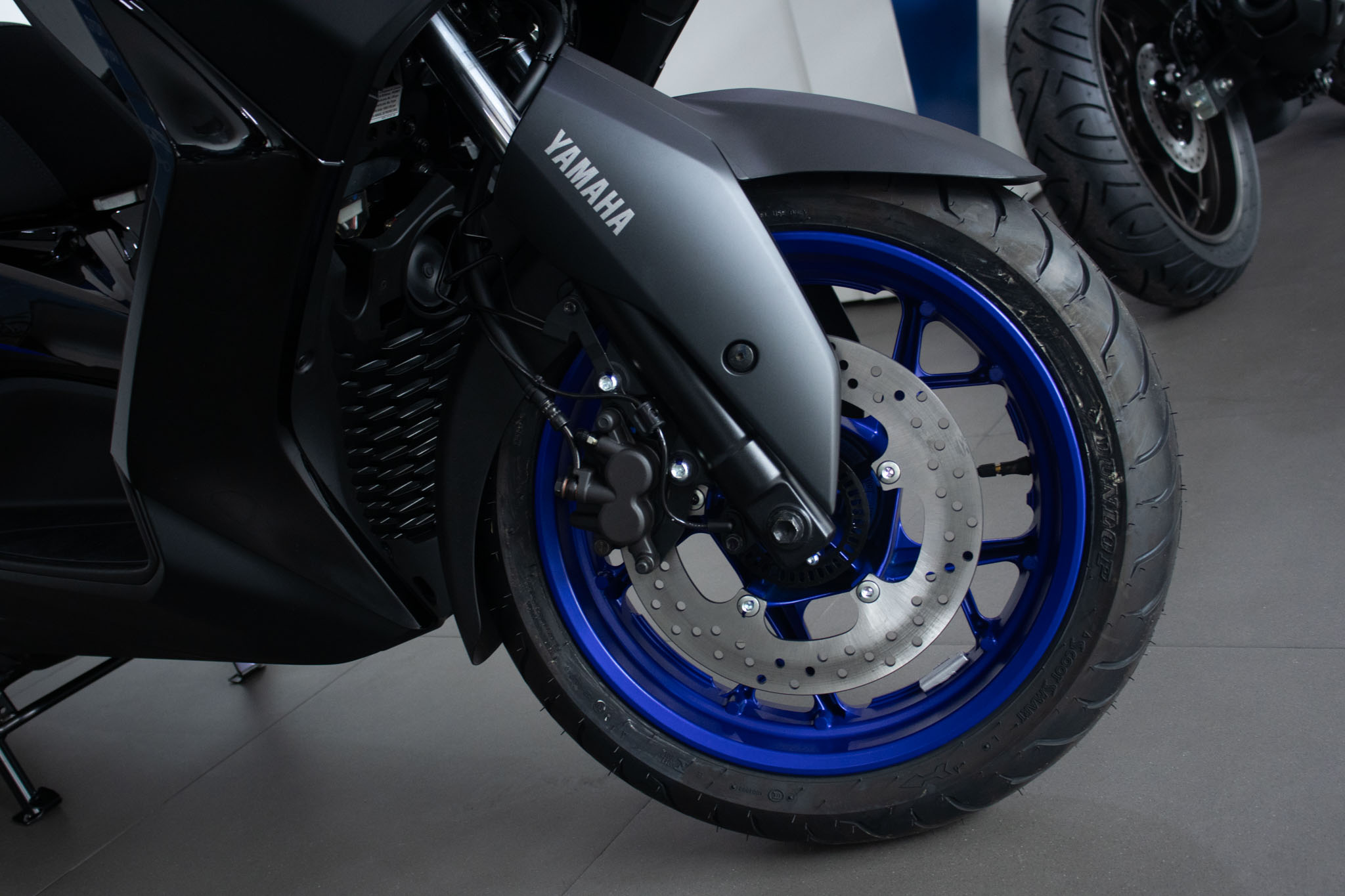 YAMAHA-XMAX-XMAX 300 CONNECTED