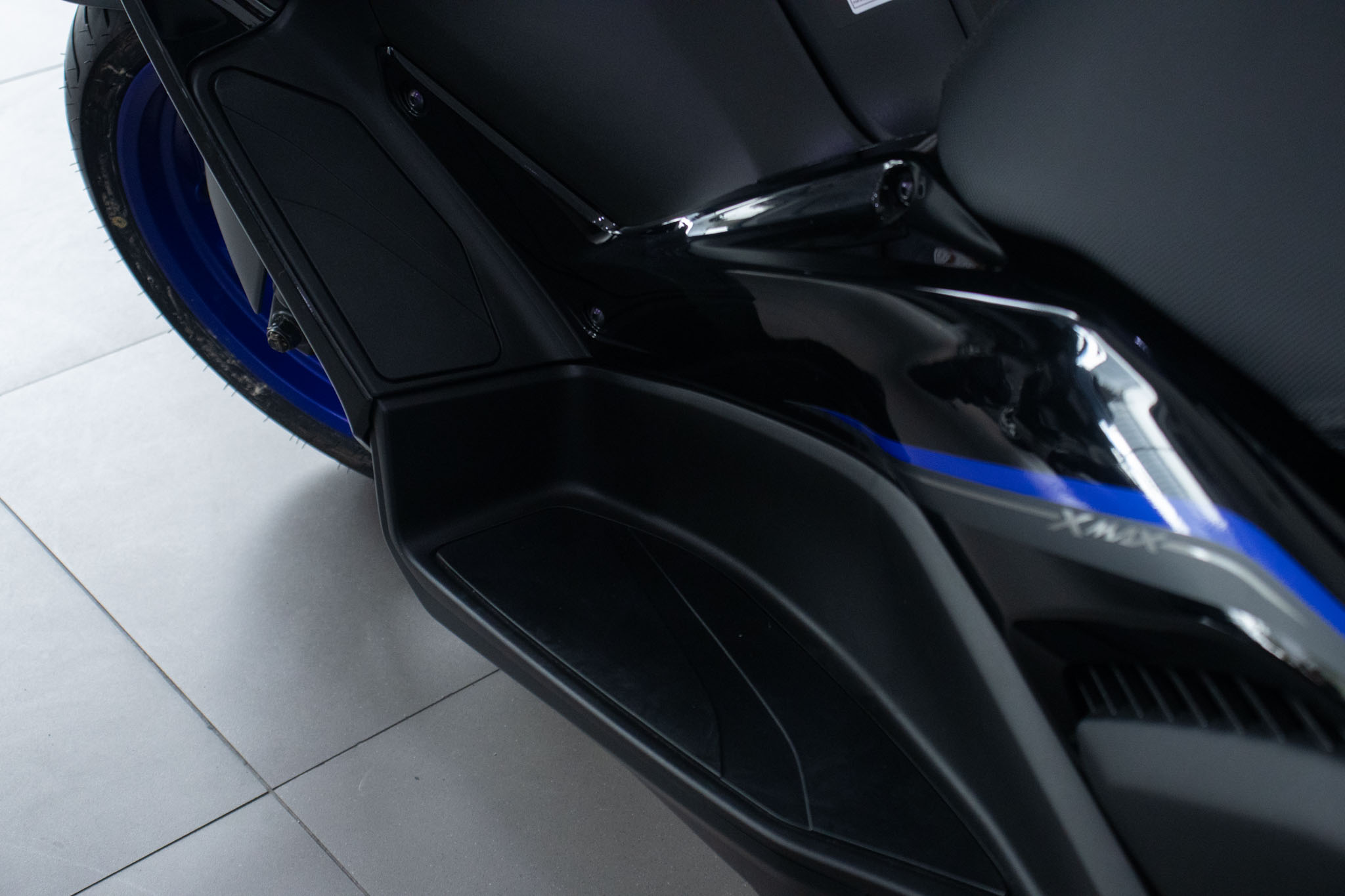 YAMAHA-XMAX-XMAX 300 CONNECTED