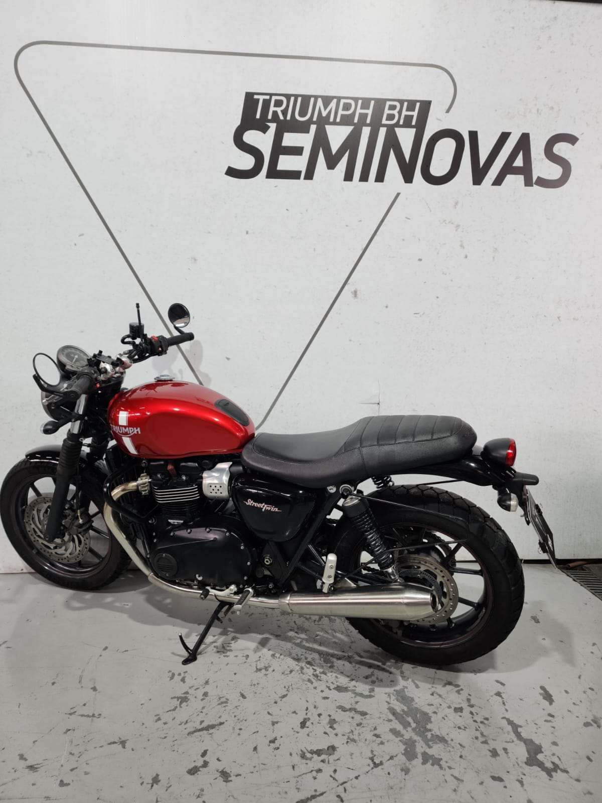 TRIUMPH-STREET-STREET  TWIN 900cc