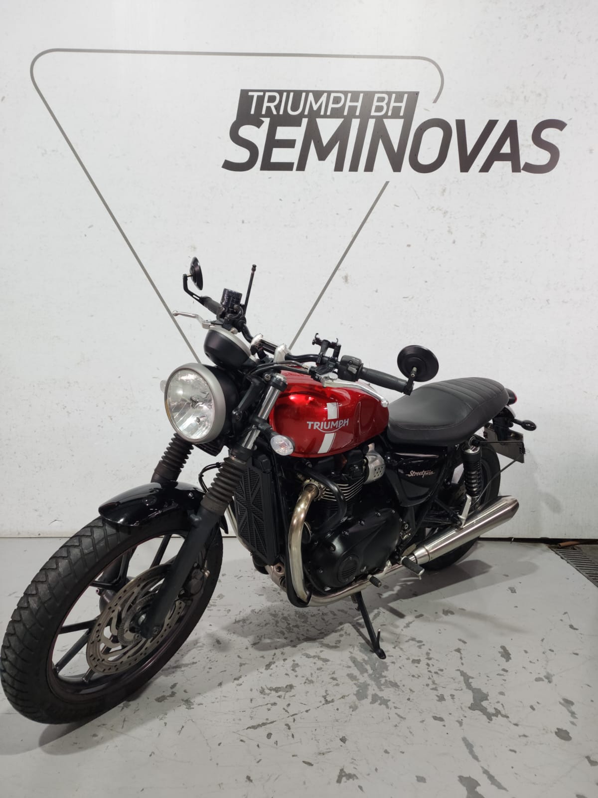 TRIUMPH-STREET-STREET  TWIN 900cc