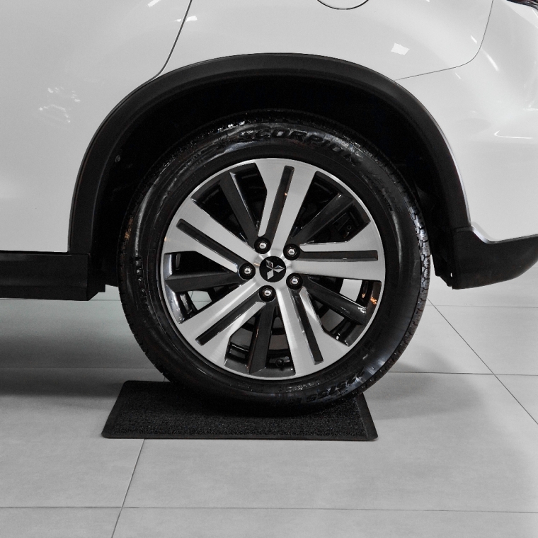 Mitsubishi-OUTLANDER SPORT-2.0 MIVEC FLEX HPE AWD AUTOMÁTICO