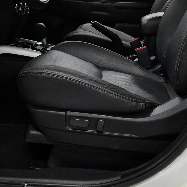 Mitsubishi-OUTLANDER SPORT-2.0 MIVEC FLEX HPE AWD AUTOMÁTICO