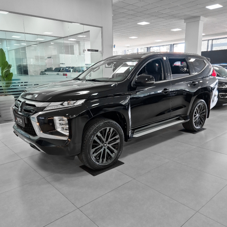 Mitsubishi-PAJERO SPORT-2.4 16V MIVEC TURBO DIESEL LEGEND AWD AUTOMÁTICO