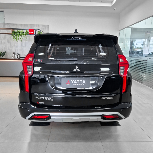 Mitsubishi-PAJERO SPORT-2.4 16V MIVEC TURBO DIESEL LEGEND AWD AUTOMÁTICO