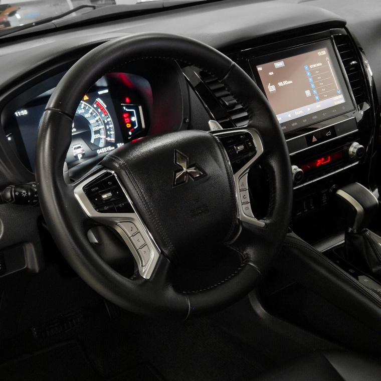 Mitsubishi-PAJERO SPORT-2.4 16V MIVEC TURBO DIESEL LEGEND AWD AUTOMÁTICO