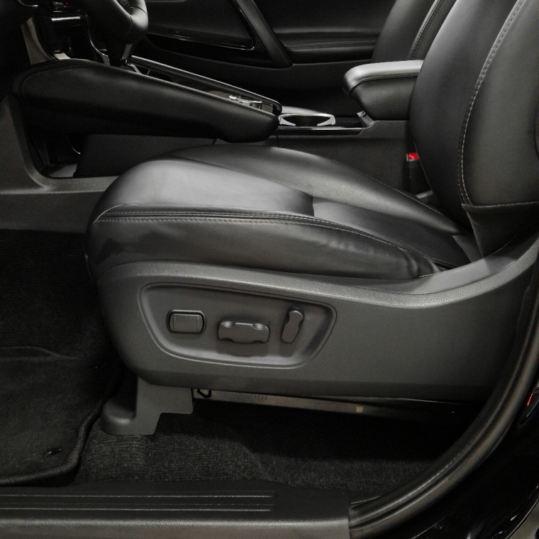 Mitsubishi-PAJERO SPORT-2.4 16V MIVEC TURBO DIESEL LEGEND AWD AUTOMÁTICO