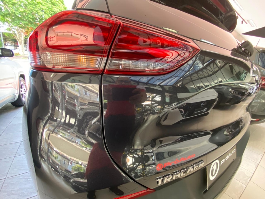 GM - Chevrolet-TRACKER-1.0 TURBO FLEX MIDNIGHT AUTOMÁTICO