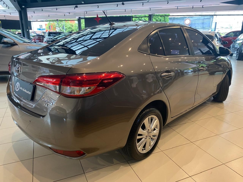 Toyota-YARIS-1.5 16V FLEX SEDAN XL PLUS TECH MULTIDRIVE