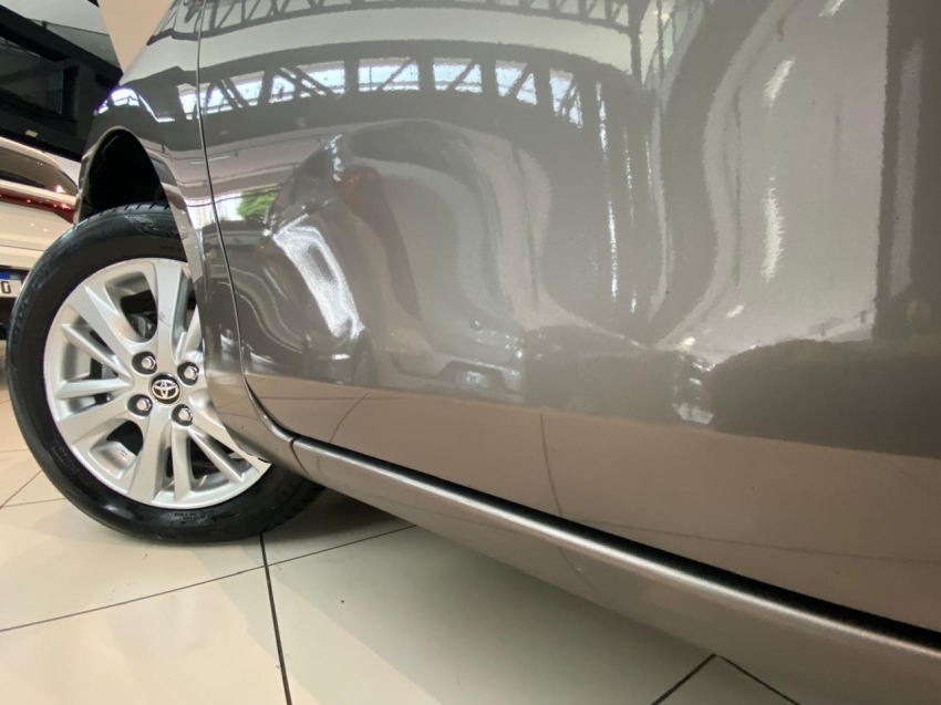 Toyota-YARIS-1.5 16V FLEX SEDAN XL PLUS TECH MULTIDRIVE