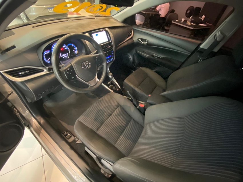Toyota-YARIS-1.5 16V FLEX SEDAN XL PLUS TECH MULTIDRIVE
