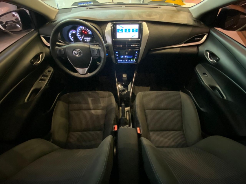 Toyota-YARIS-1.5 16V FLEX SEDAN XL PLUS TECH MULTIDRIVE