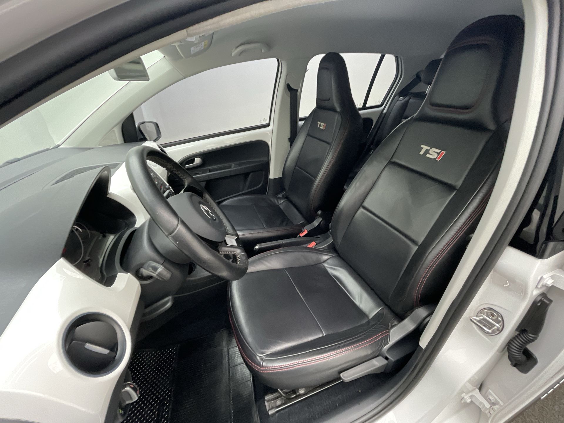 up! cross 1.0 TSI Total Flex 12V 5p