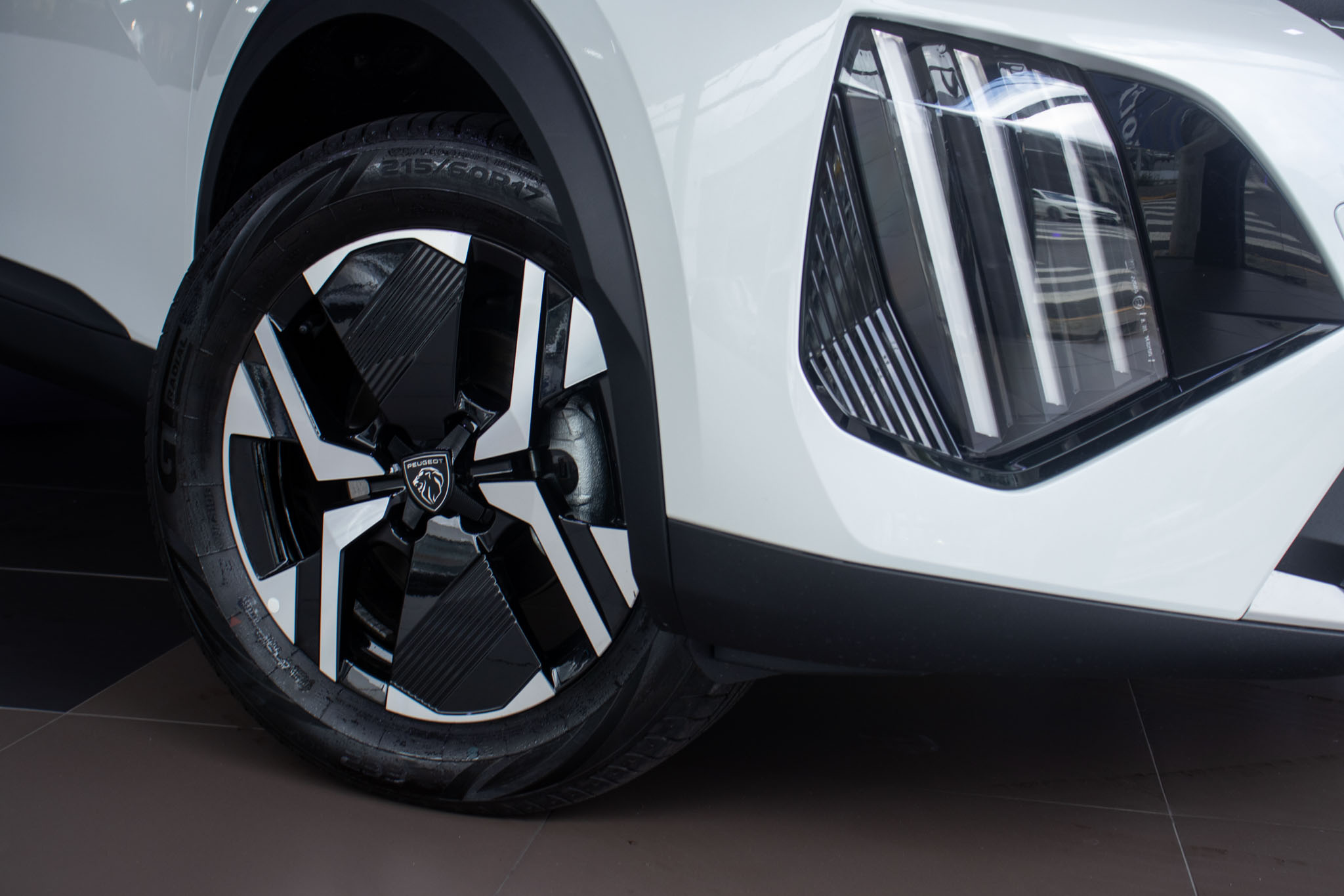 Peugeot-2008-2008 Active 1.0 Turbo Flex 5p Aut.