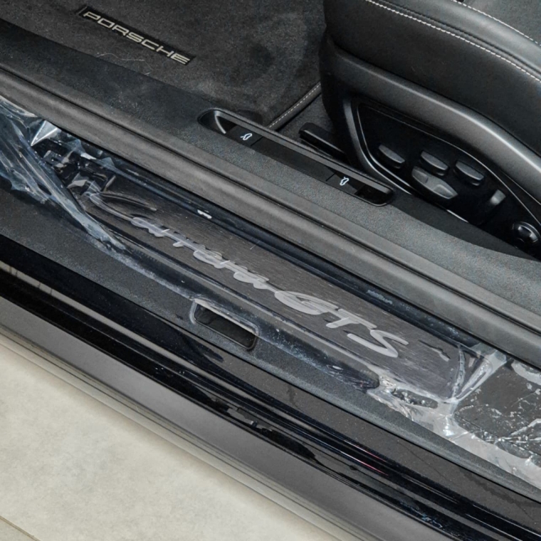 Porsche-911-3.0 24V H6 GASOLINA CARRERA GTS PDK