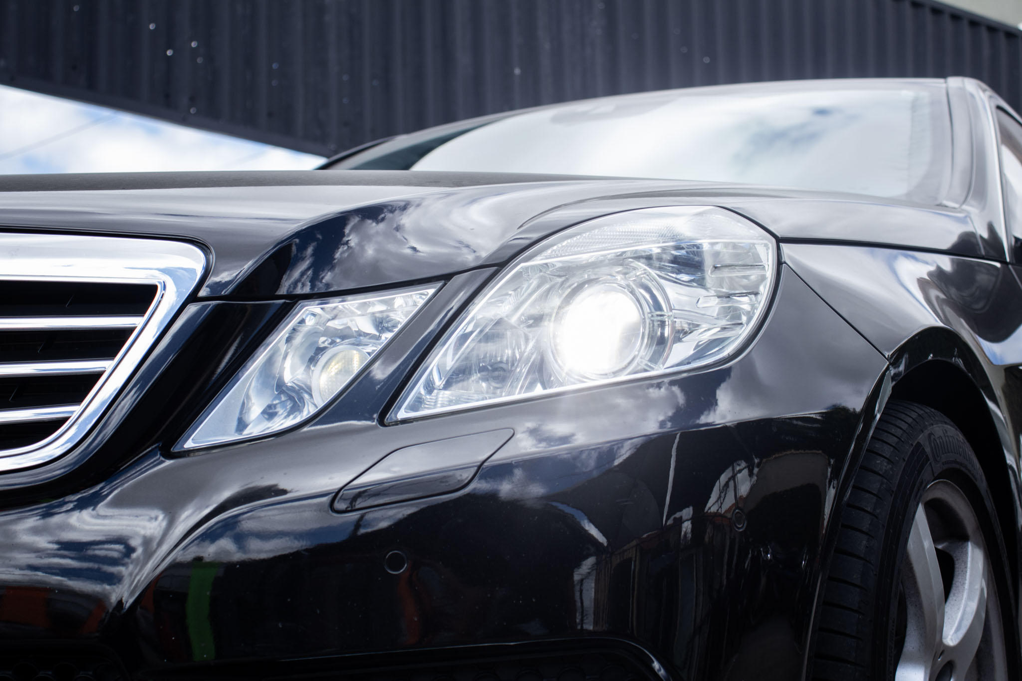 Mercedes-Benz-500-E-500 CGI Guard VR4 4.7 V8 408cv 4p