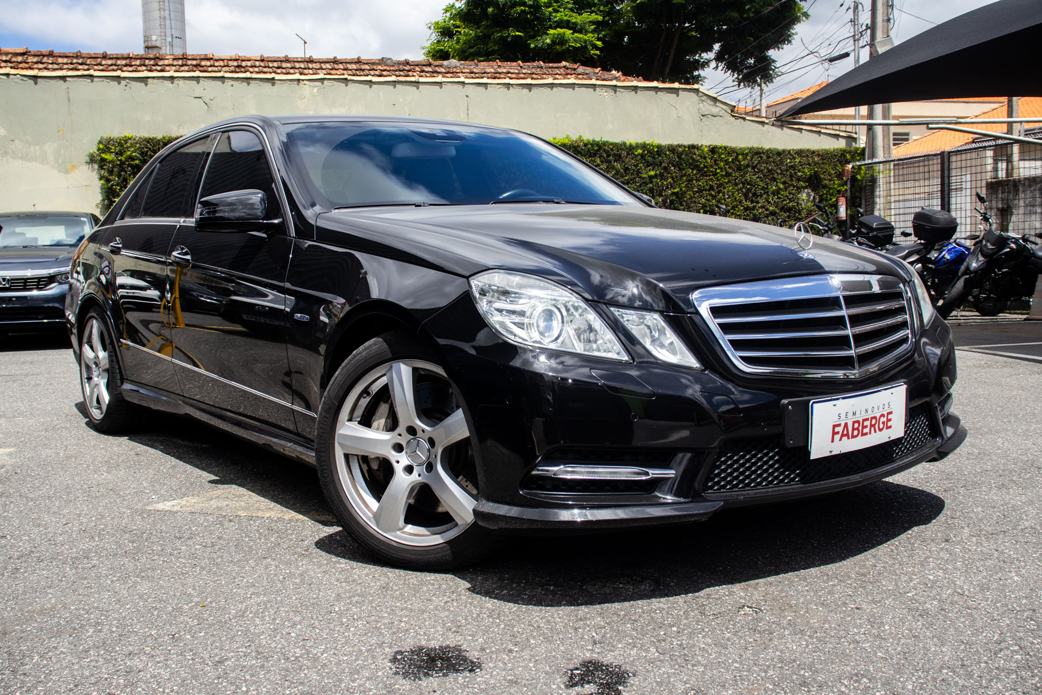 Mercedes-Benz-500-E-500 CGI Guard VR4 4.7 V8 408cv 4p