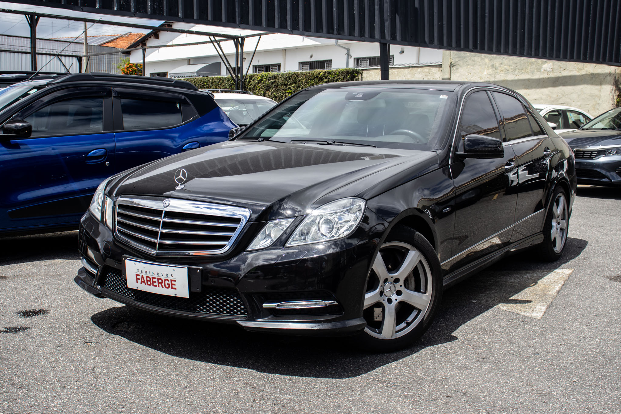 Mercedes-Benz-500-E-500 CGI Guard VR4 4.7 V8 408cv 4p