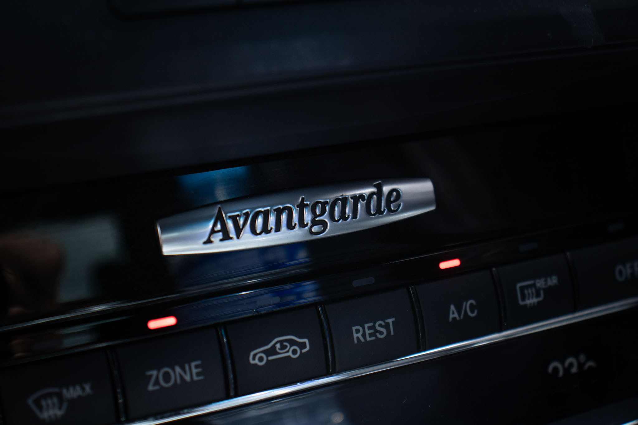 Mercedes-Benz-500-E-500 CGI Guard VR4 4.7 V8 408cv 4p