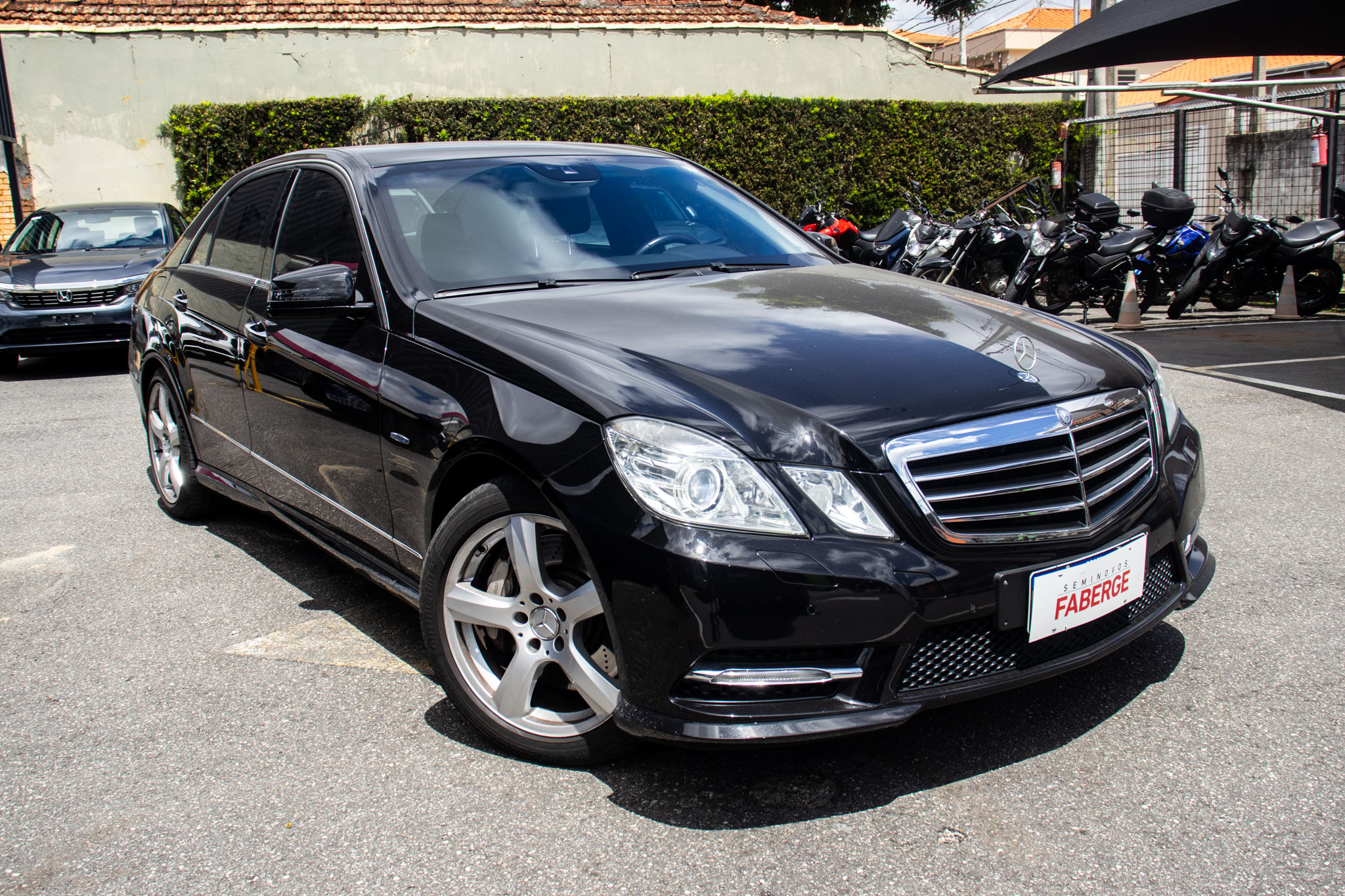 Mercedes-Benz-500-E-500 CGI Guard VR4 4.7 V8 408cv 4p