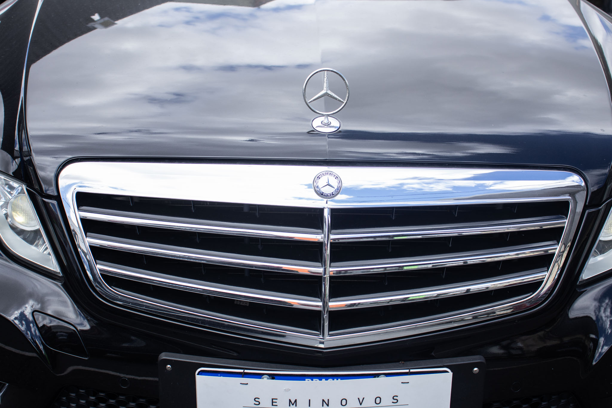 Mercedes-Benz-500-E-500 CGI Guard VR4 4.7 V8 408cv 4p