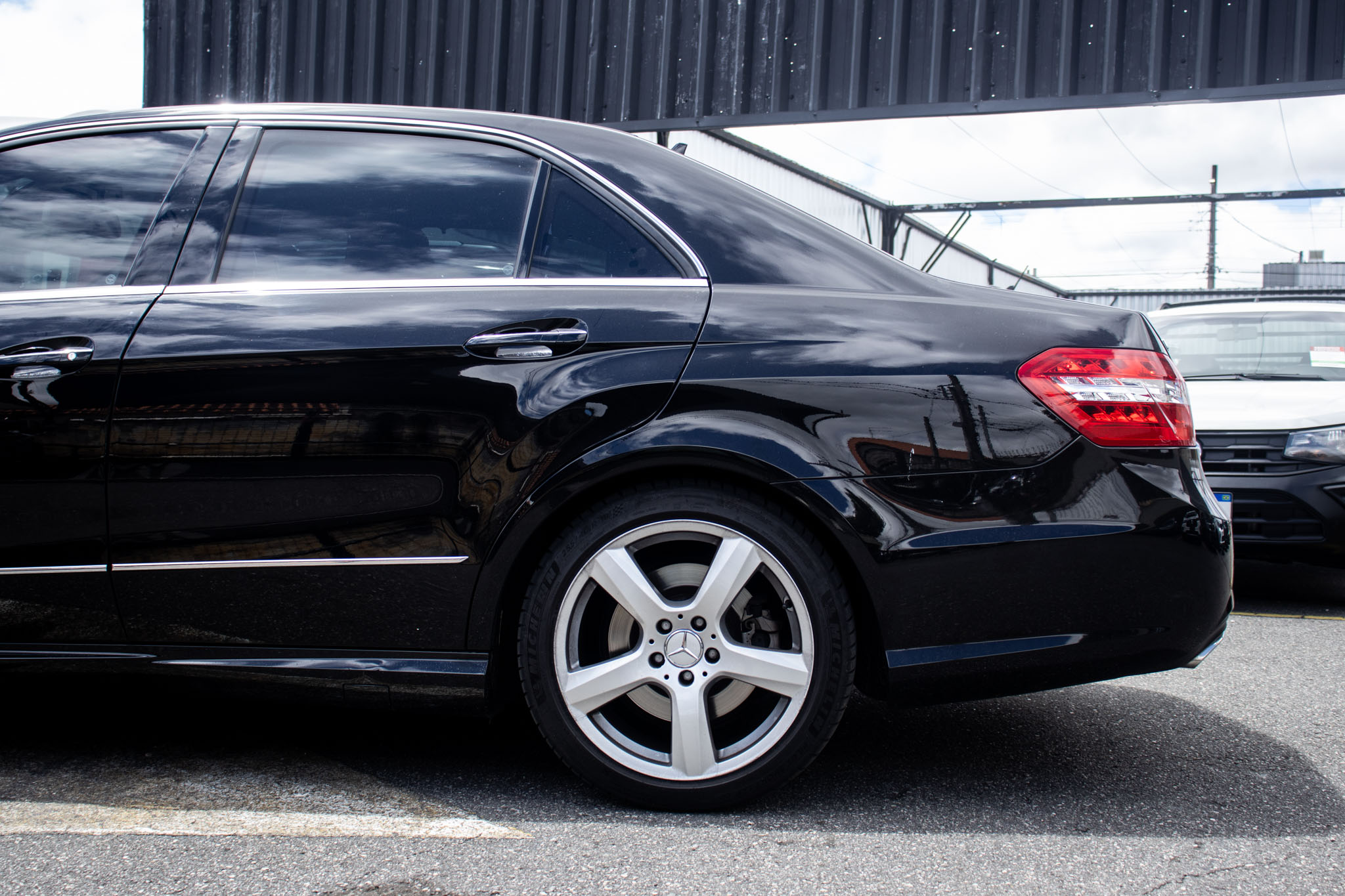 Mercedes-Benz-500-E-500 CGI Guard VR4 4.7 V8 408cv 4p