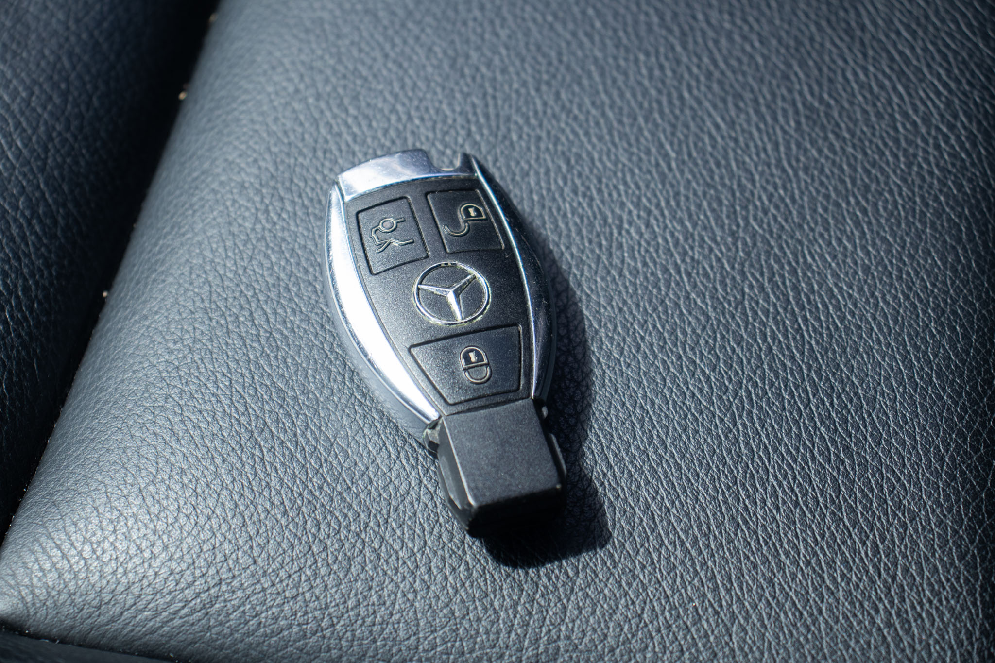 Mercedes-Benz-500-E-500 CGI Guard VR4 4.7 V8 408cv 4p