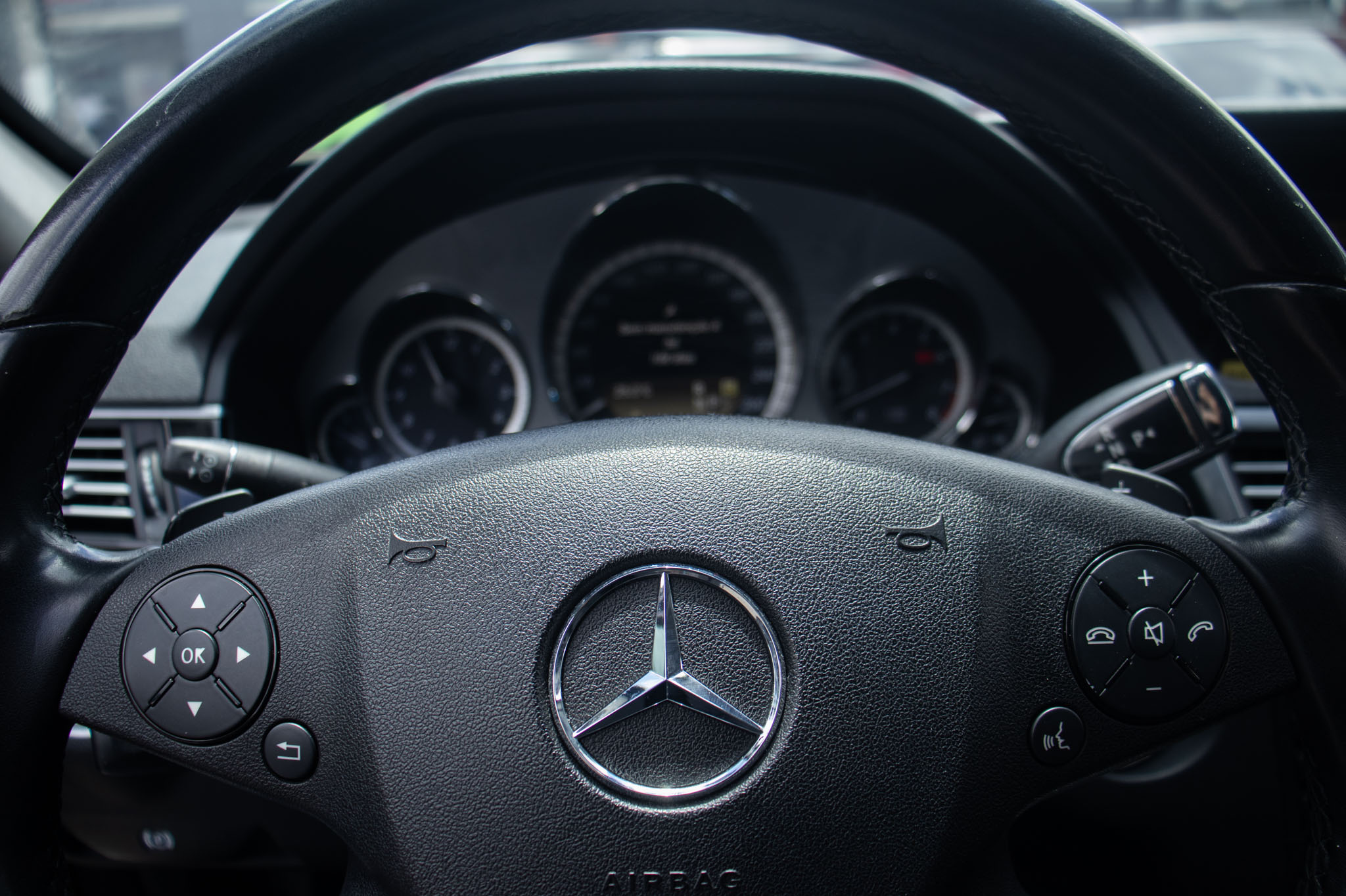 Mercedes-Benz-500-E-500 CGI Guard VR4 4.7 V8 408cv 4p