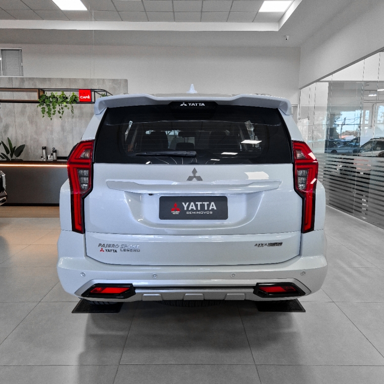 Mitsubishi-PAJERO SPORT-2.4 16V MIVEC TURBO DIESEL LEGEND AWD AUTOMÁTICO