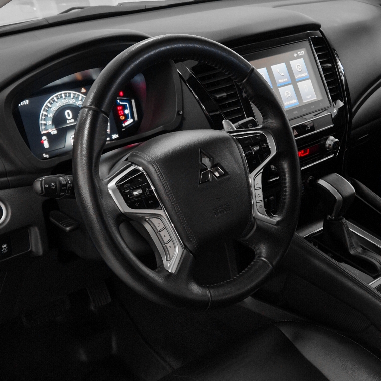 Mitsubishi-PAJERO SPORT-2.4 16V MIVEC TURBO DIESEL LEGEND AWD AUTOMÁTICO